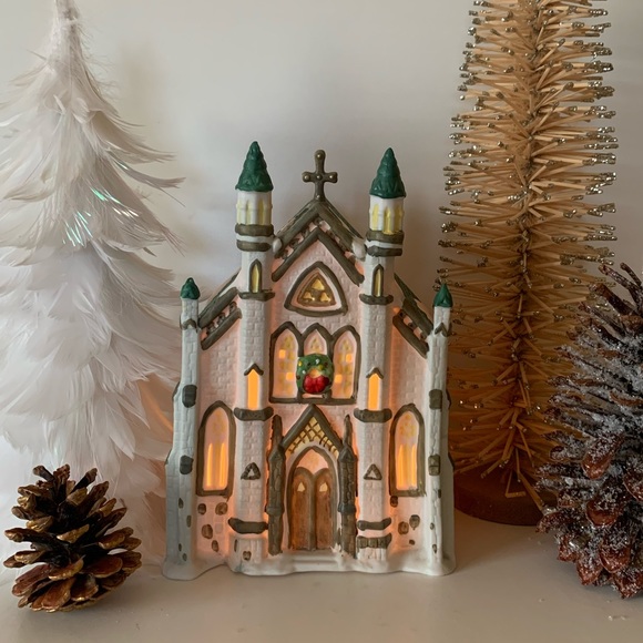 Vintage Collins  Christmas Holiday Lighted  Expression Ceramic Church - Picture 2 of 13